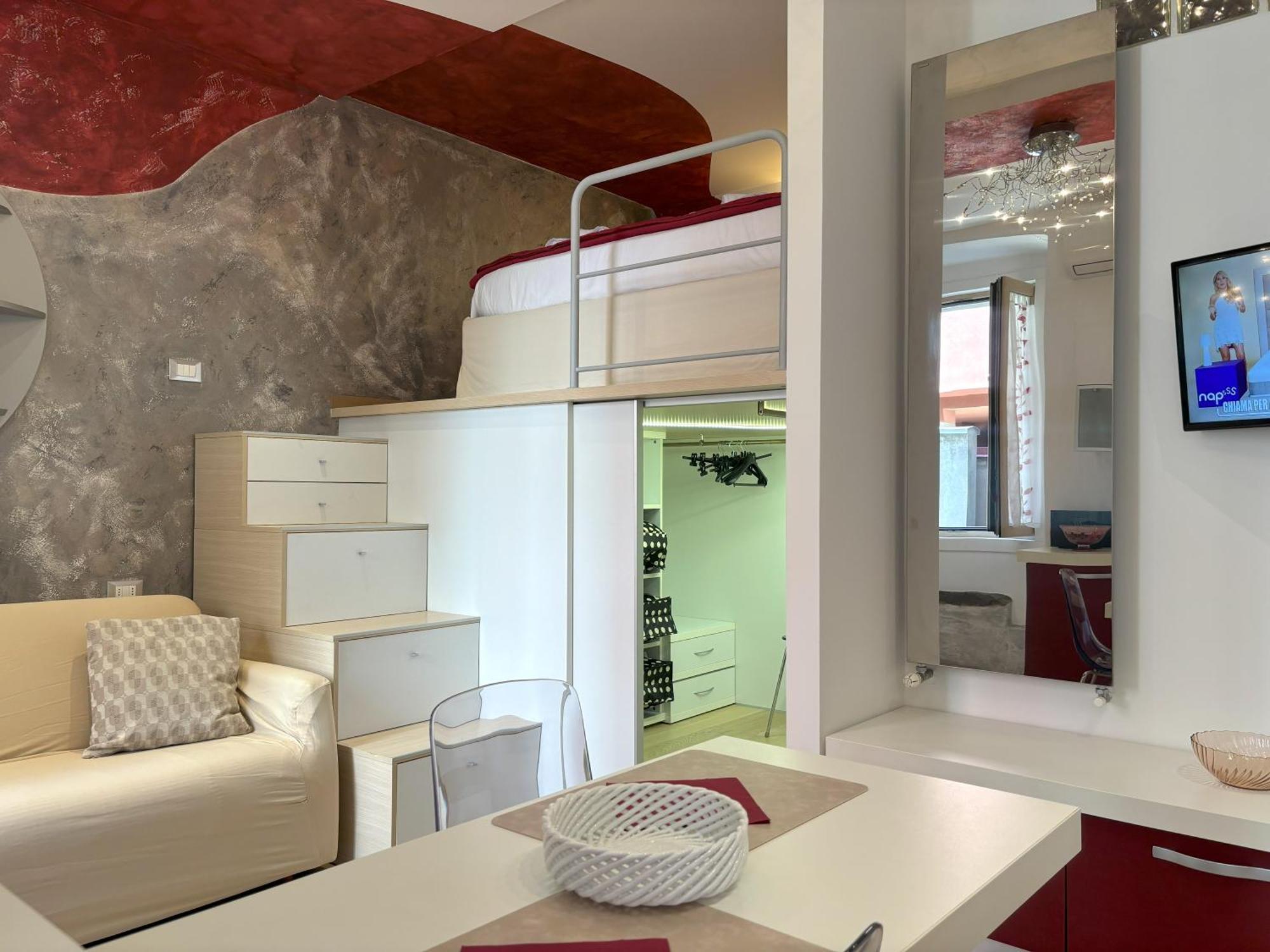 Red Velvet Apartment Trieste Exterior photo